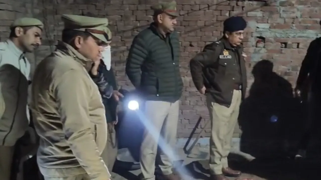 शामली में पारिवारिक विवाद में एक व्यक्ति ने पत्नी, दो बेटियों की हत्या कर शव घर में ही दफनाए 