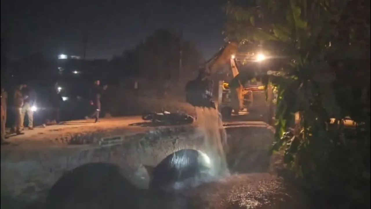 Mathura: सगाई में शामिल होने जा रहे थे चचेरे भाई, नाले में गिरी बाइक.... तीनों की हुई मौत