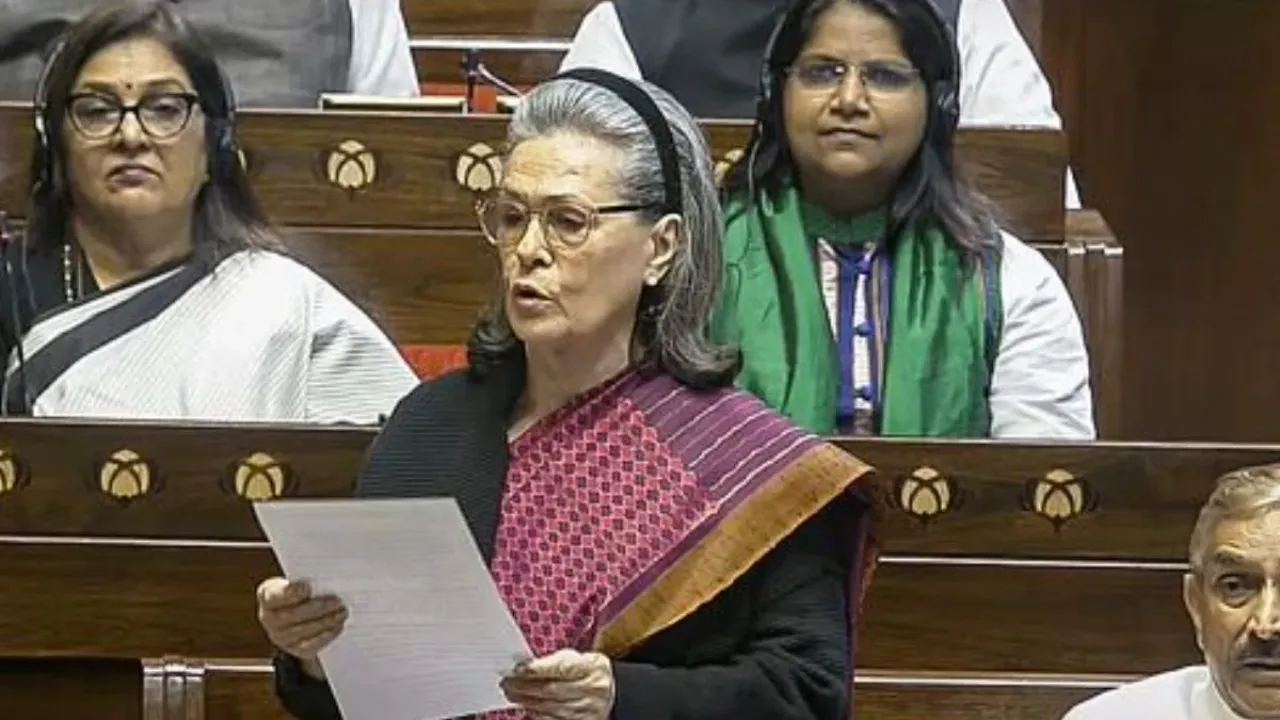 काम का जबरदस्त बोझ और कम मानदेय... सोनिया गांधी का सरकार से सवाल- आशा और आंगनवाड़ी वर्कर्स के लिए क्या करेंगे?