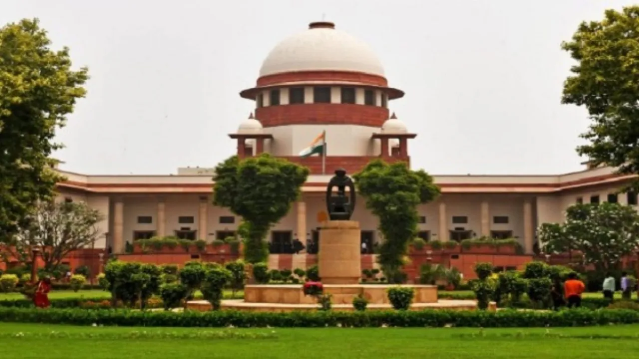 मानवीय आधार पर राहत: सुप्रीम कोर्ट ने बांग्लादेश भेजी गई गर्भवती महिला और उसके बच्चे को भारत वापसी की दी मंजूरी