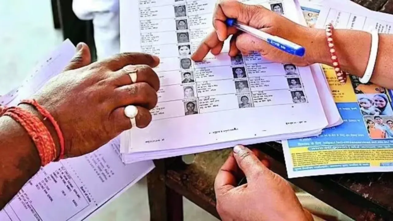 यूपी में फिर बढ़ी एसआईआर की समय सीमा, छह जनवरी को आएगी पहली ड्राफ्ट लिस्ट