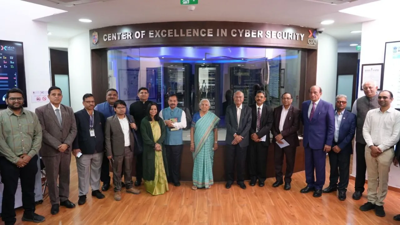 AKTU और गांधीनगर फॉरेंसिक यूनिवर्सिटी मिलकर करेंगे शोध, राज्यपाल आनंदी बेन की उपस्थिति में हुआ एमओयू