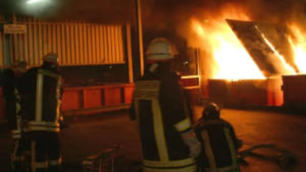 नौ दिसंबर : कोलकाता के अस्पताल में लगी भीषण आग, 90 मरीजों की हुई मौत