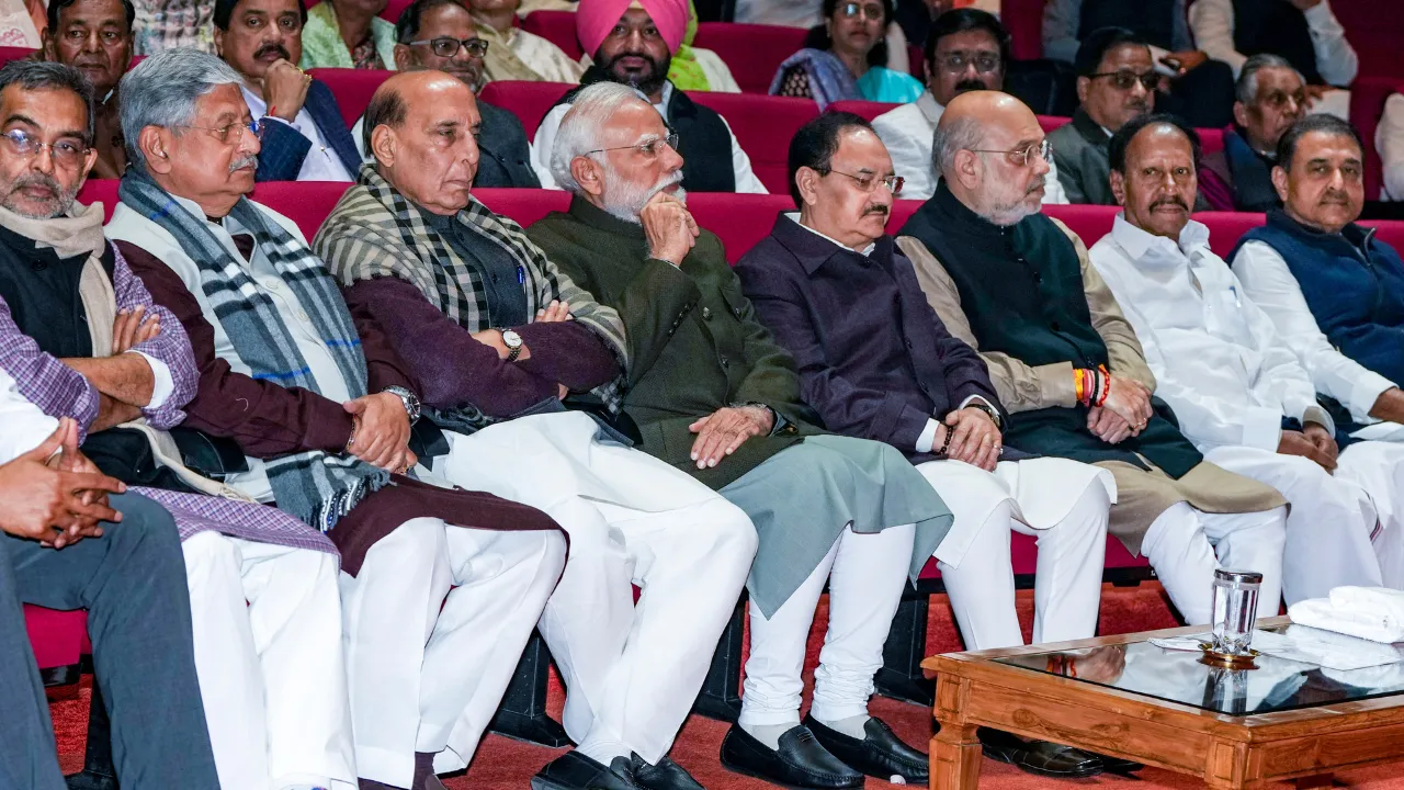 कानून लोगों की सुविधा के लिए, बोझ नहीं: पीएम मोदी ने राजग सांसदों को दिया 'जीवन सरलता' का मंत्र