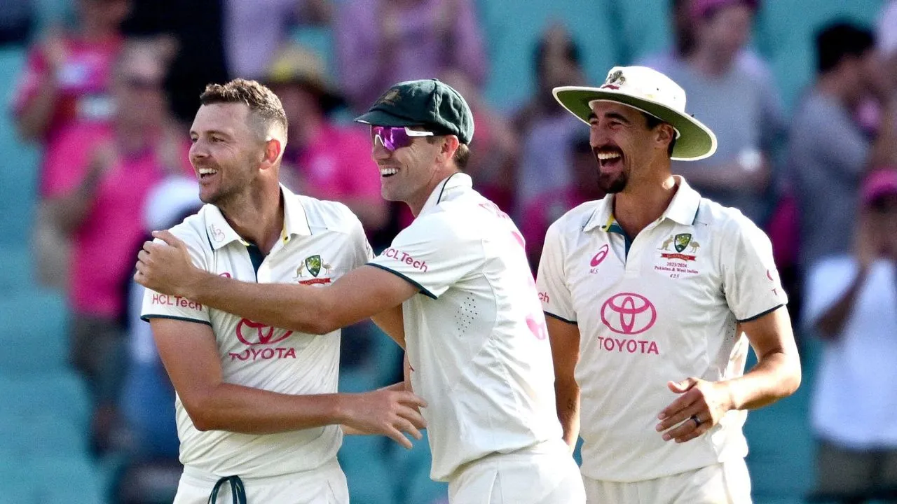 ऑस्ट्रेलिया टीम से बाहर हुए चोटिल हेजलवुड, कमिंस की वापसी के बढ़े आसार