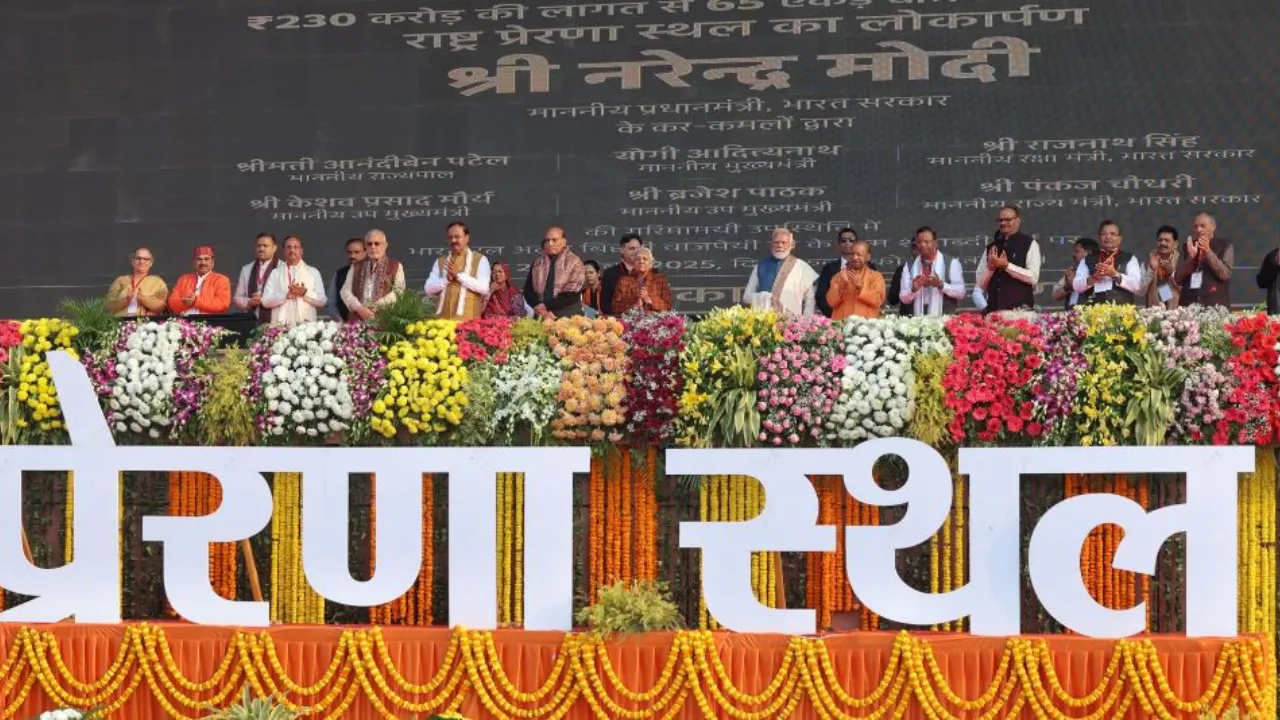  पीएम मोदी ने छह साल पहले अटल की 25 फीट ऊंची मूर्ति का किया था अनावरण, अब 65 फीट ऊंची तीन प्रतिमाएं राष्ट्र को समर्पित