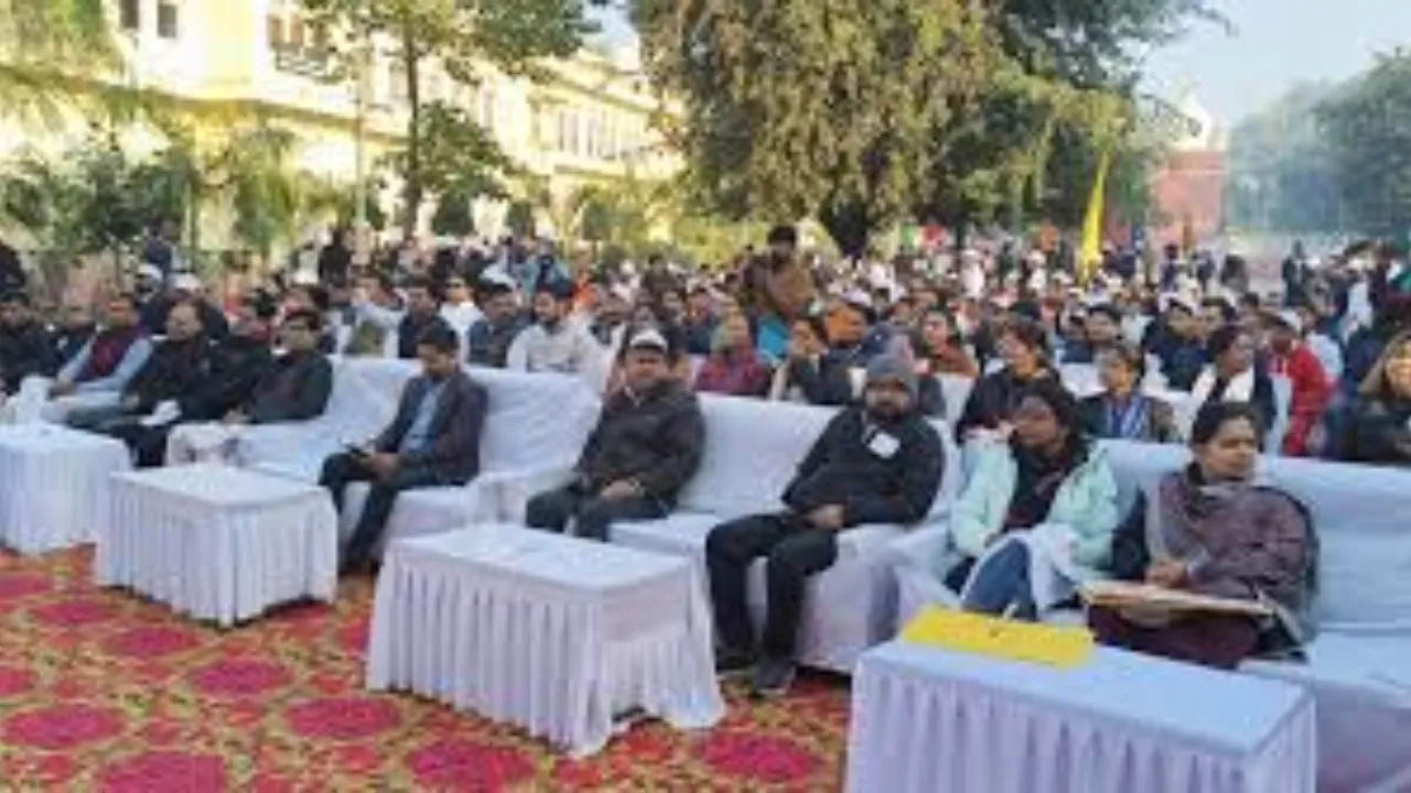 HIV से पीड़ित लोग अब सामान्य और सुखी जीवन जी सकते हैं... विजय विश्वास पंत ने लोगों को किया जागरूक