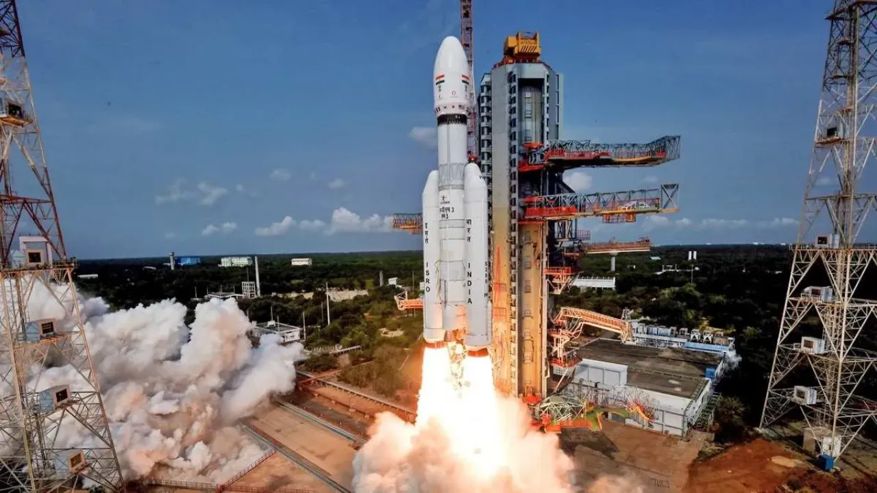 ISRO की बड़ी सफलता: ब्लूबर्ड ब्लॉक-2 सैटेलाइट सफलतापूर्वक लॉन्च, दुनिया के सबसे बड़े कमर्शियल कम्युनिकेशन उपग्रह ने रचा इतिहास