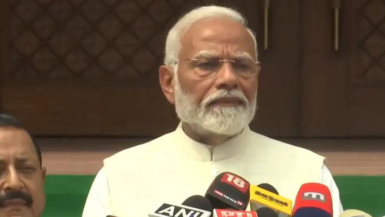 शीतकालीन सत्र से पहले पीएम मोदी का विपक्ष पर तंज: ‘ड्रामा करने की छूट है, लेकिन नारों पर नहीं, पॉलिसी पर जोर होना चाहिए