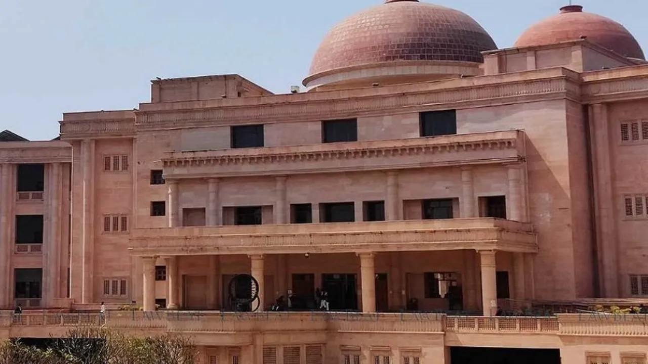 लखनऊ हाईकोर्ट का बड़ा फैसला: फेंसिडिल कफ सिरप मामले में विभोर राणा और विशाल सिंह को मिली अंतरिम जमानत