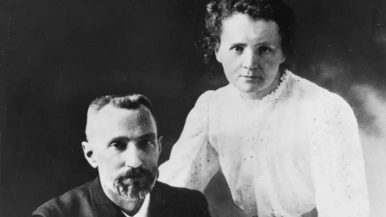 21 दिसंबर : रसायन शास्त्री पियरे और मैरी क्यूरी ने रेडियम की खोज की 