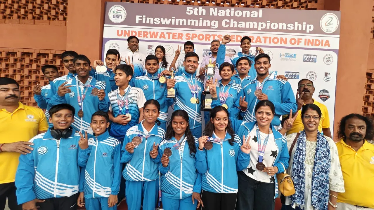 तैराकों ने पानी से निकाले आठ स्वर्ण समेत 23 पदक, राष्ट्रीय फिन स्विमिंग चैंपियनशिप में हासिल किया तीसरा स्थान