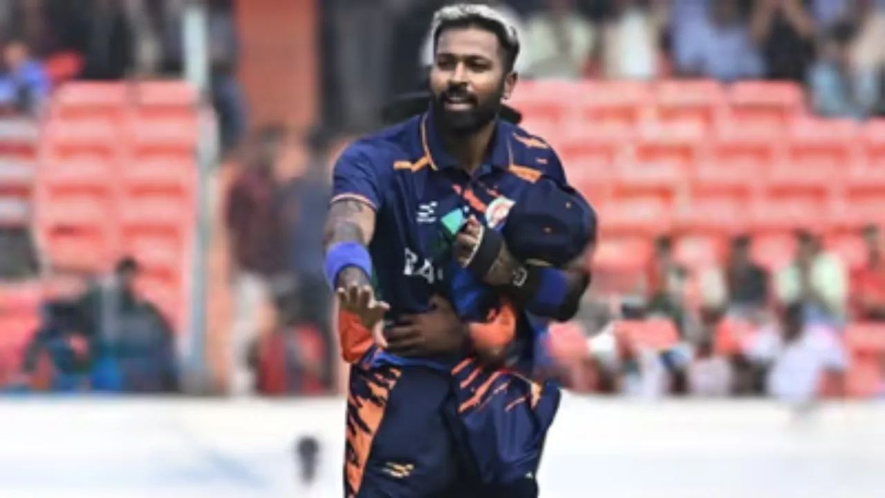 हार्दिक पांड्या ने धोनी के एक्सक्लूसिव क्लब में लगाई धमाकेदार एंट्री, बिना शतक के ठोके 300+ छक्के!