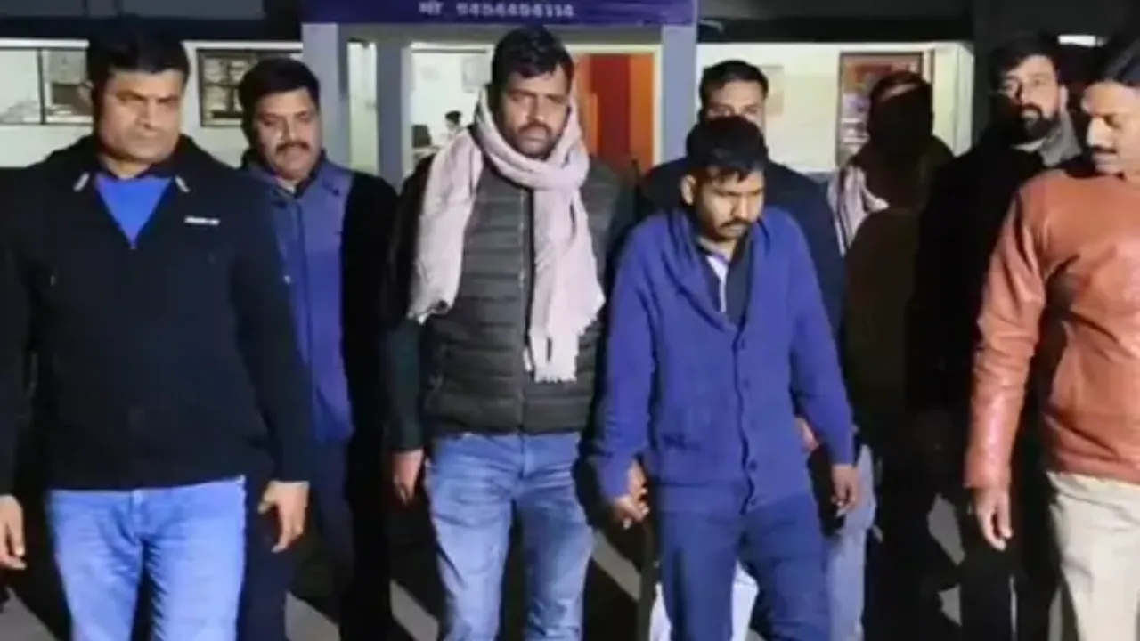 प्रतापगढ़ः दुष्कर्म का फरार आरोपी फिर गिरफ्तार, लापरवाही पर 4 पुलिसकर्मी निलंबित