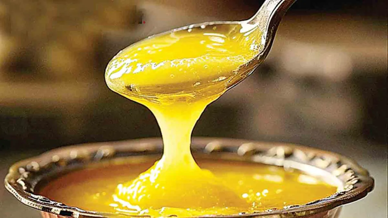 बहराइच में नकली देसी घी का जखीरा बरामद, खाद्य सुरक्षा विभाग की बड़ी कार्रवाई