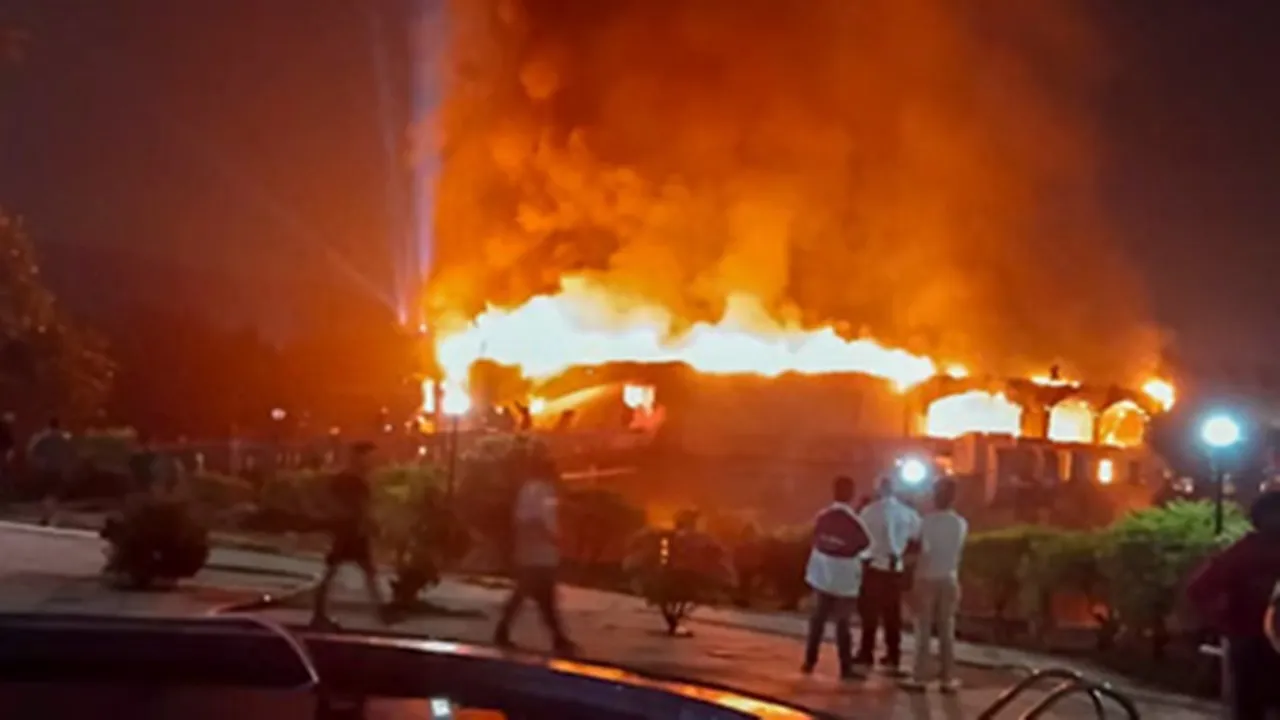 नाइट क्लब अग्निकांड : गोवा पुलिस ने ‘इंटरपोल ब्लू नोटिस’ जारी करने के लिए सीबीआई से किया संपर्क 