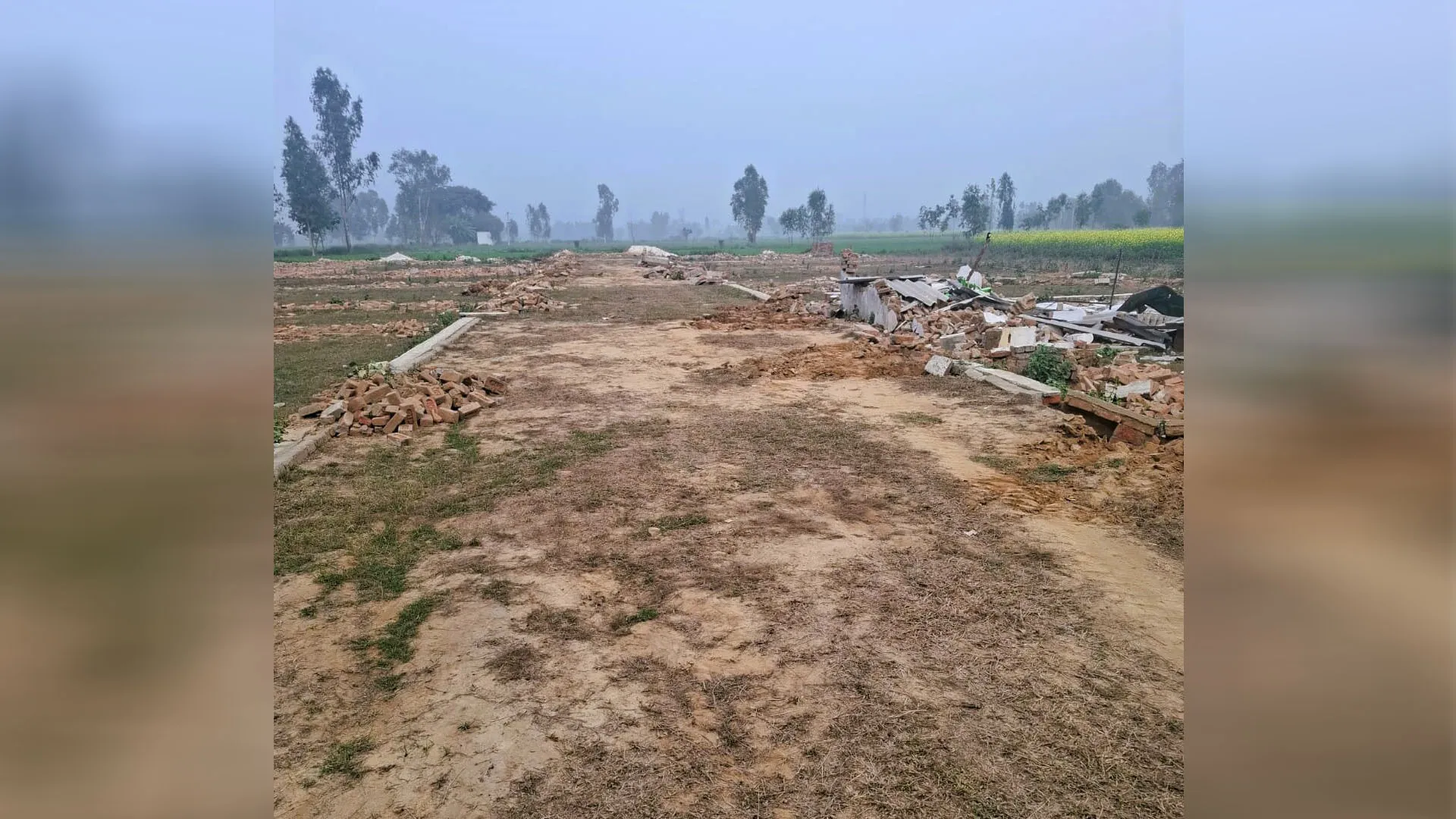 Moradabad: 9 बीघा भूमि पर अवैध प्लाटिंग को प्राधिकरण कराया ध्वस्त