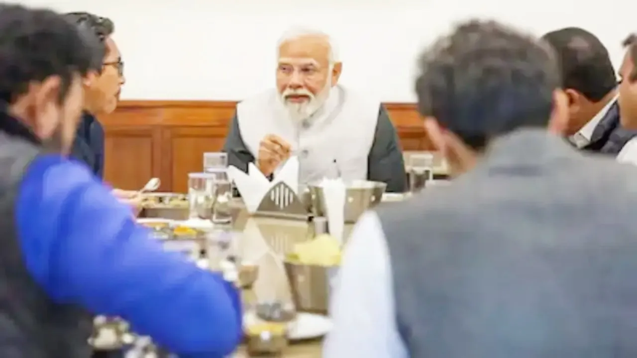 प्रधानमंत्री मोदी के आवास पर रात्रिभोज में जुटे NDA सांसद, संवाद के साथ साझा किये विचार 