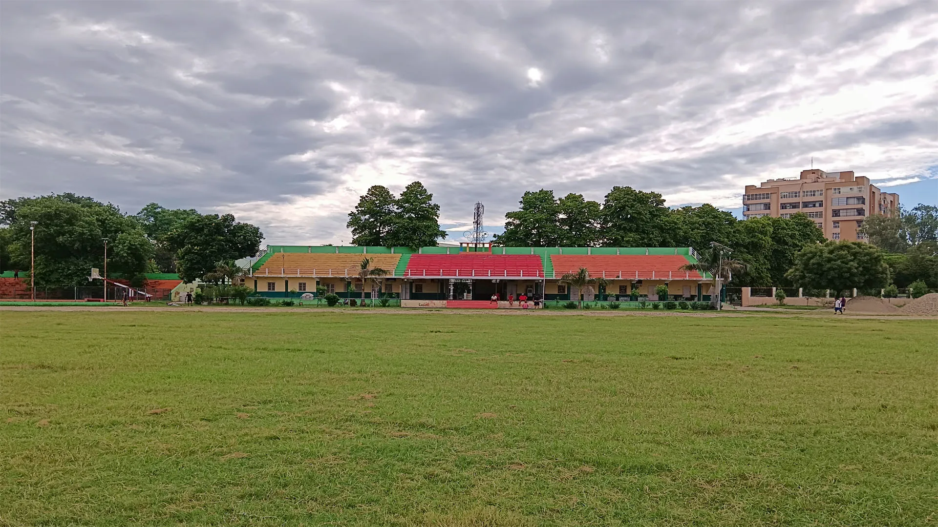 Bareilly: स्पोर्ट्स स्टेडियम में खिलाड़ियों को निखारेंगे अंशकालिक खेल प्रशिक्षक