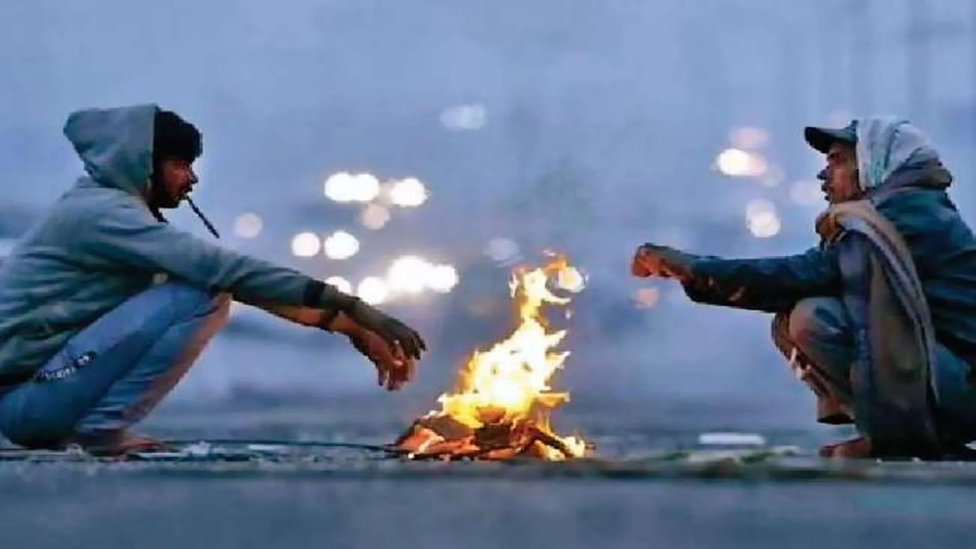 Bareilly : दिसंबर के पहले दिन ही ठंड ने कंपकंपाया, पारा 6.6 डिग्री तक पहुंचा