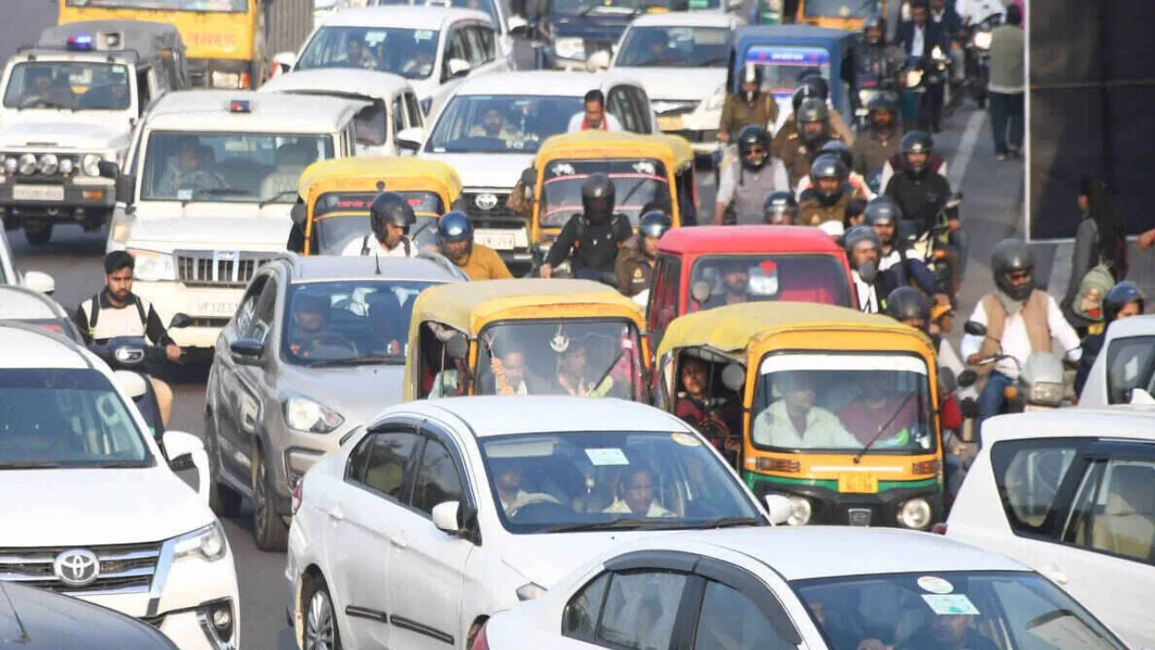 लखनऊ के तेलीबाग पर जाम से नहीं मिल पाएगी निजात, टल गया फ्लाईओवर निर्माण का कार्य