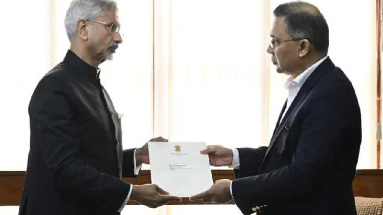 खालिदा जिया की अंतिम विदाई में शामिल हुए एस जयशंकर, तारिक रहमान को सौंपा PM मोदी का निजी पत्र