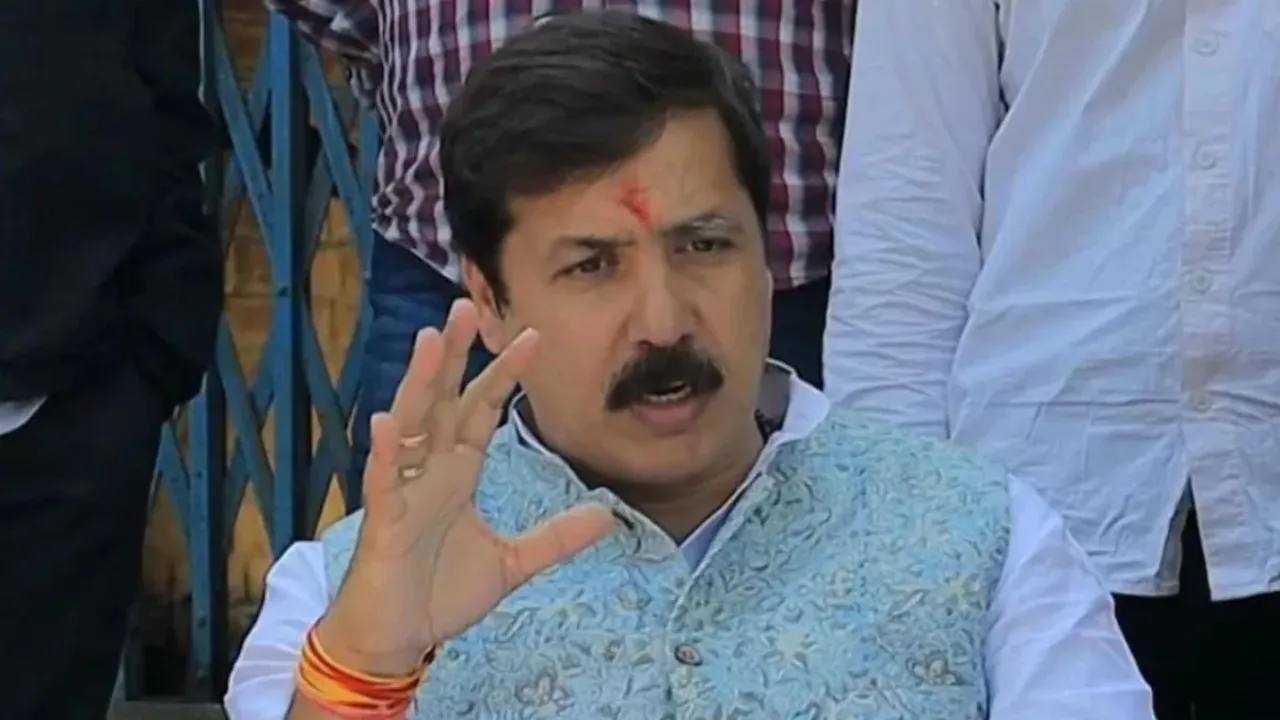 लखनऊ में जमीन कब्जाने के आरोप में पूर्व सांसद धनंजय सिंह पर रिपोर्ट दर्ज, सुशांत गोल्फ सिटी इंस्पेक्टर लाइन हाजिर