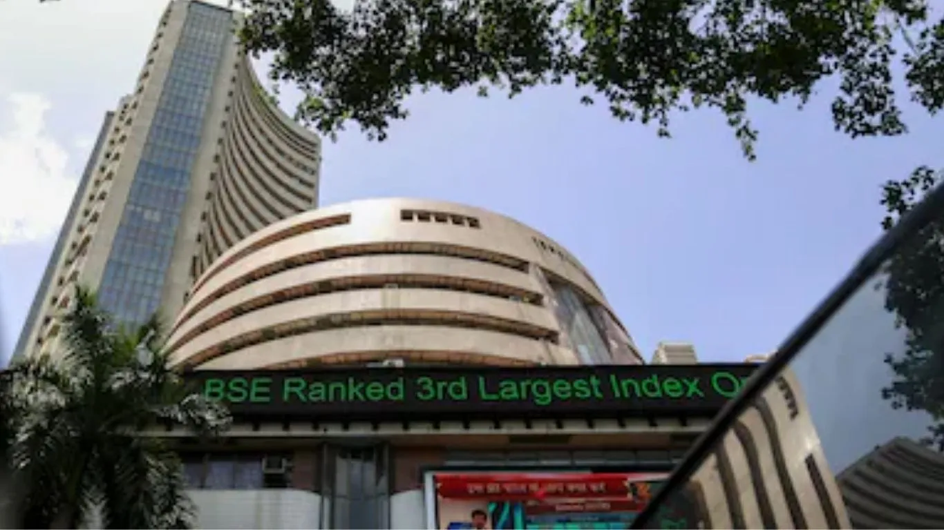  Stock Market Today:  साल के आखिरी महीने में शुरुआती कारोबार फिसला, सेंसेक्स निफ्टी में गिरावट दर्ज  