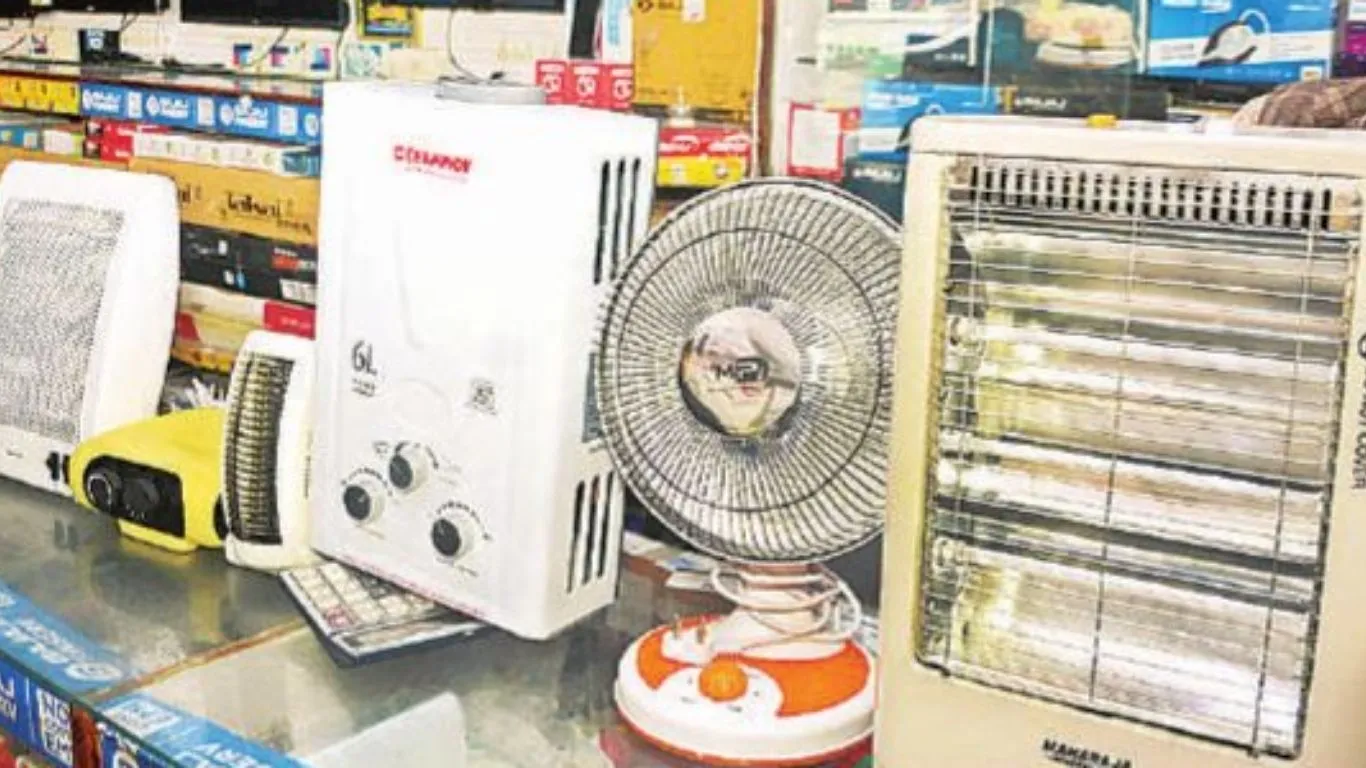 गिरते पारे के बीच इलेक्ट्रानिक बाजार गर्म...  व्यापारियों के खिल उठे चेहरे, इलेक्ट्रिक उपकारों की बढ़ी मांग 