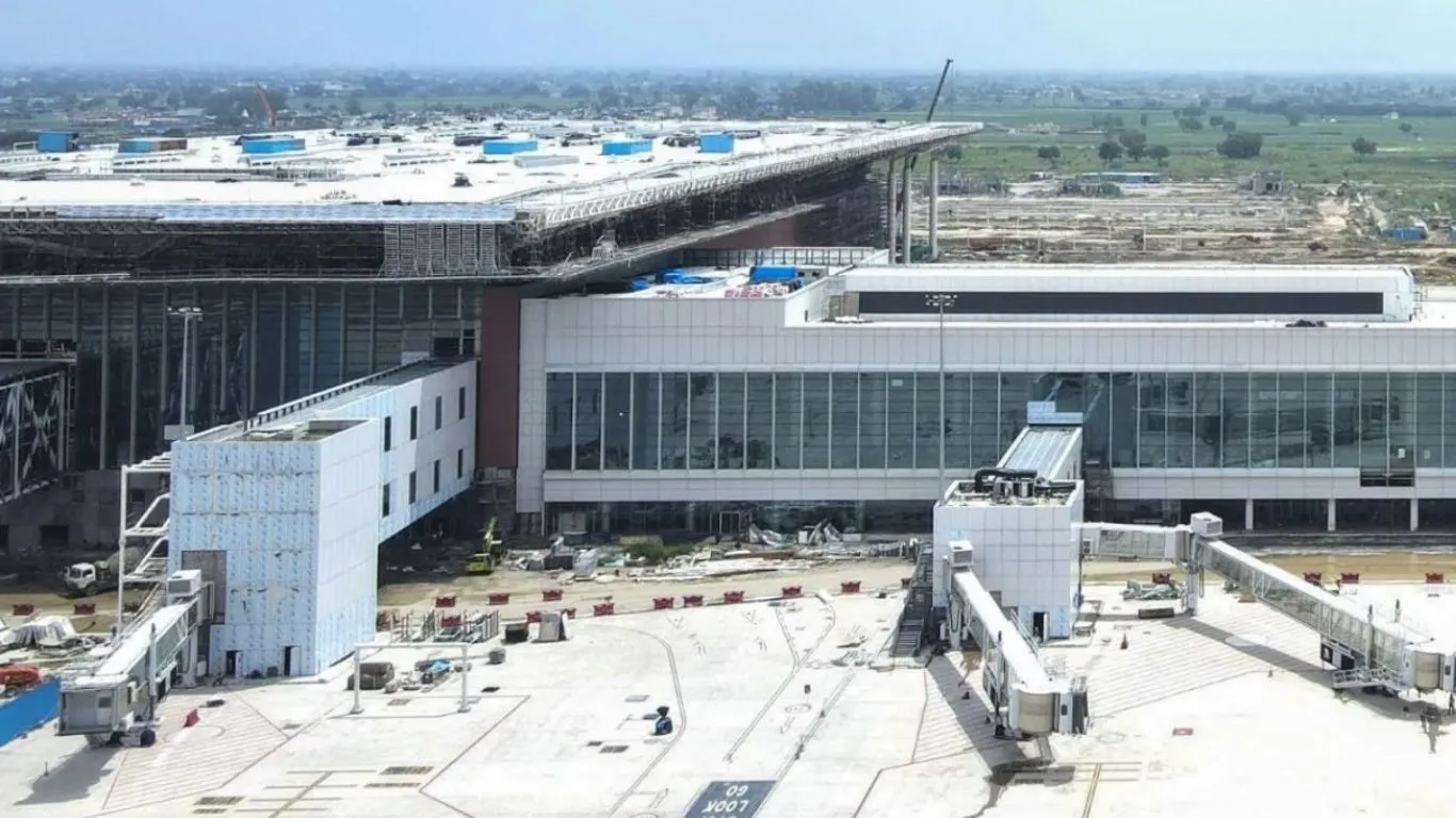 यूपी की अर्थव्यवस्था को नई रफ्तार, जेवर बनेगा नेट-जीरो विश्वस्तरीय एयरपोर्ट