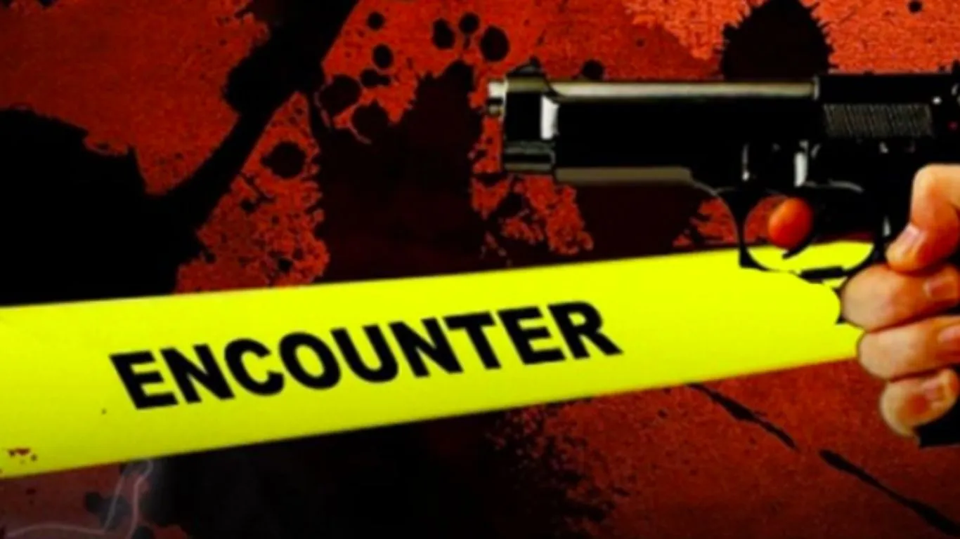 पुलिस-SOG मुठभेड़ में चार बदमाश गिरफ्तार:  अवैध असलहे समेत ज्वेलरी और नकदी बरामद, दो अन्य साथी भागने में कामयाब 