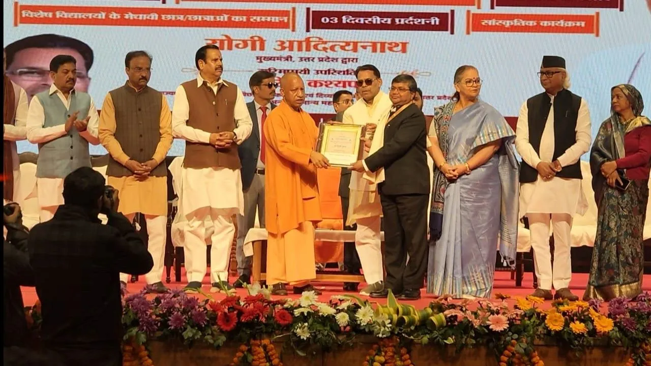 विश्व दिव्यांग दिवस पर योगी सरकार का बड़ा निर्णय : 300 से बढ़ाकर 1000 रुपए हुई दिव्यांग पेंशन