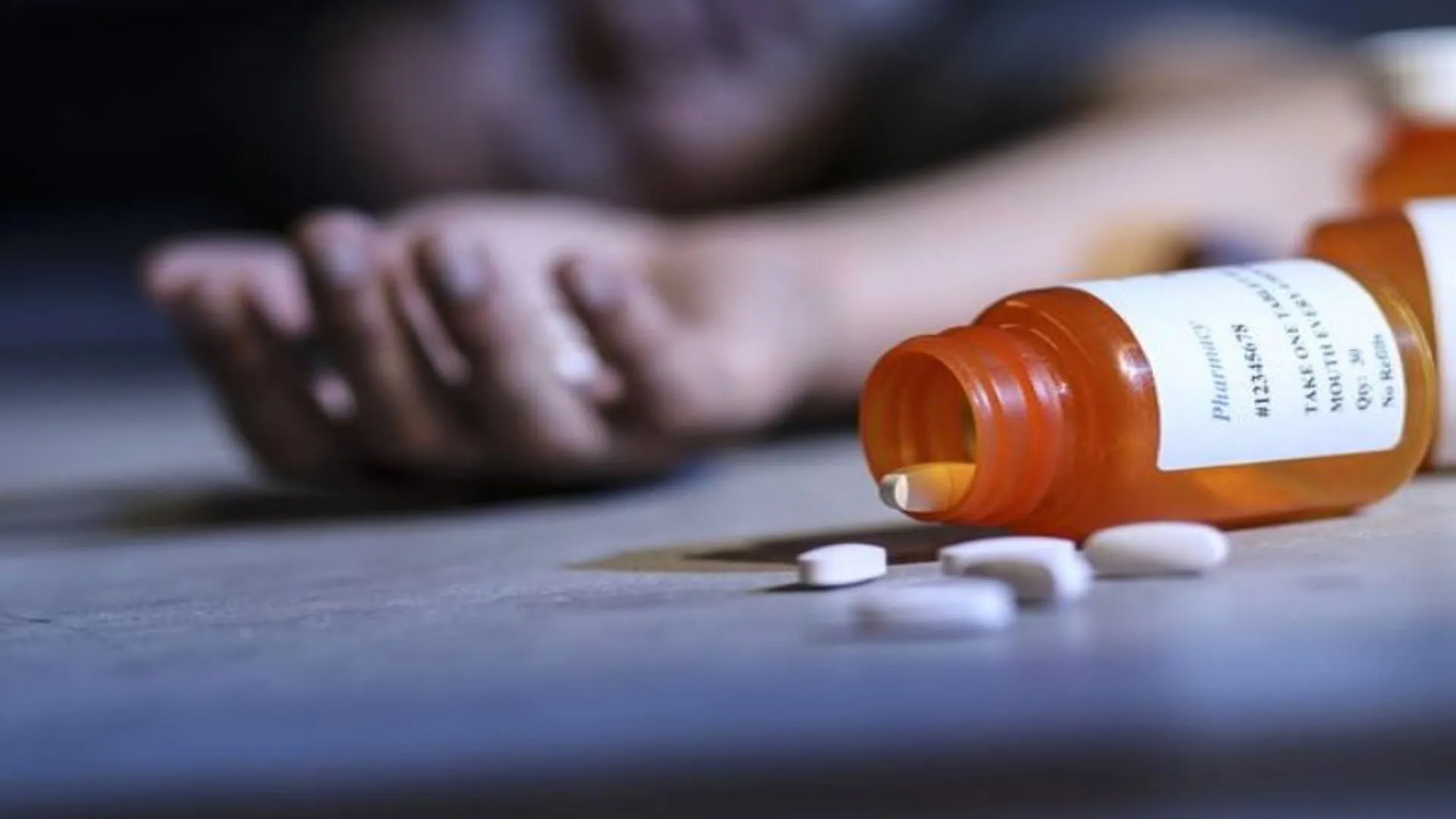 Rampur: गृह क्लेश से परेशान किशोरी ने जहरीले पदार्थ का सेवन कर दी जान