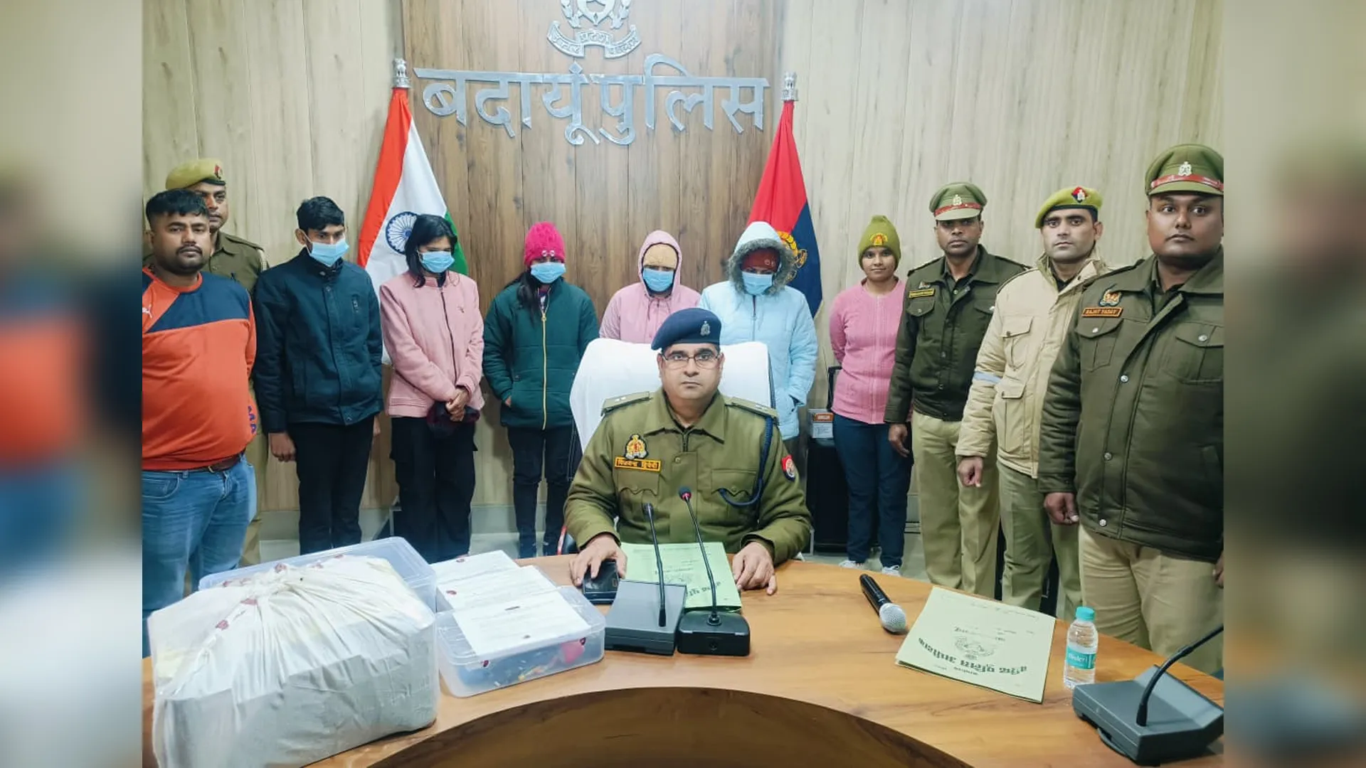 बदायूं : नौकरी दिलाने के नाम पर करते थे ठगी, चार युवतियों समेत पांच गिरफ्तार