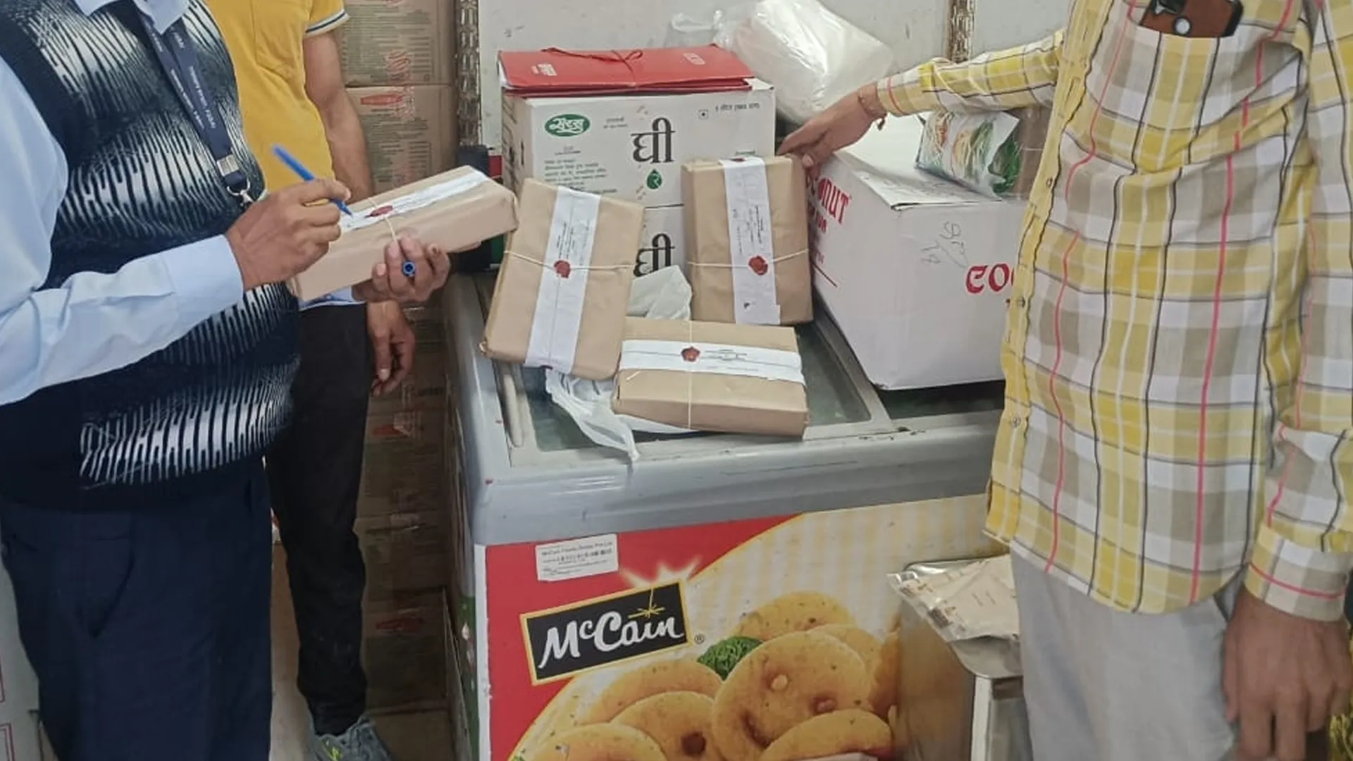 बदायूं : कैसे लिए जाए नमूने जब घर बैठे खाद्य सुरक्षा अधिकारी