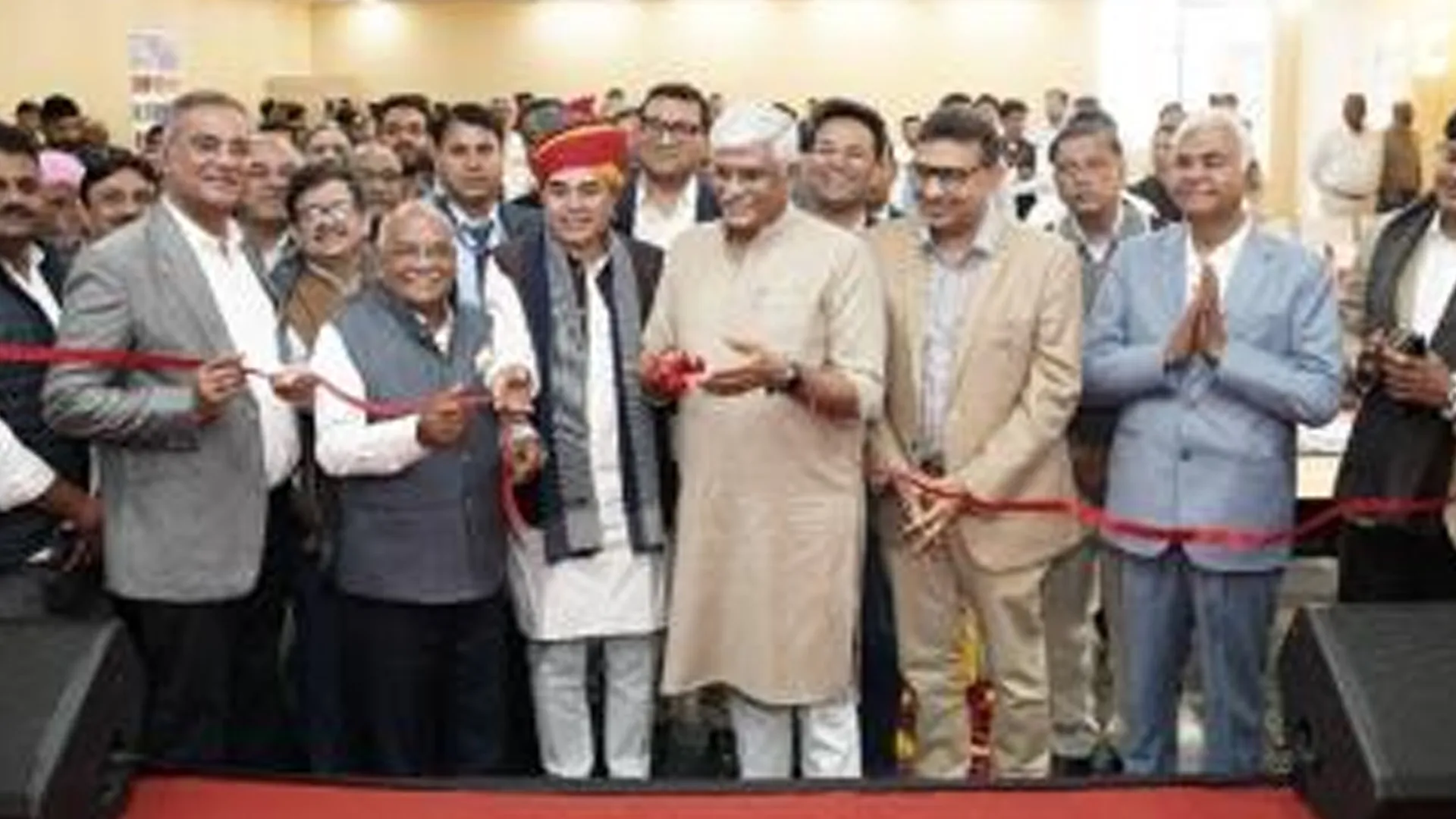 Moradabad : हैंडीक्राफ्ट्स एक्सपो आर्टिफैक्ट्स 2026 के दूसरे संस्करण का केंद्रीय मंत्री ने किया उद्घाटन