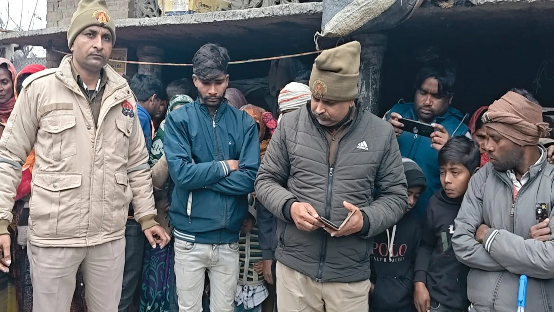 लखीमपुर खीरी : पिपरिया झाऊ में युवक ने फांसी लगाकर की आत्महत्या