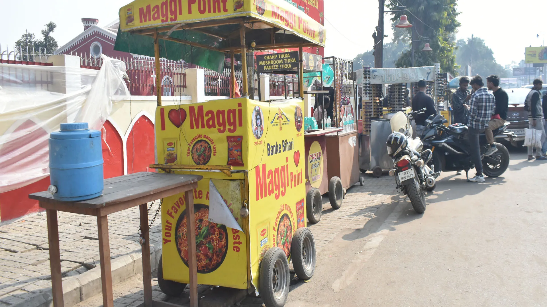 Bareilly :  अतिक्रमण का अभियान में फोटो शूट तक दिखती है सख्ती...असल में कब्जों को खुली छूट