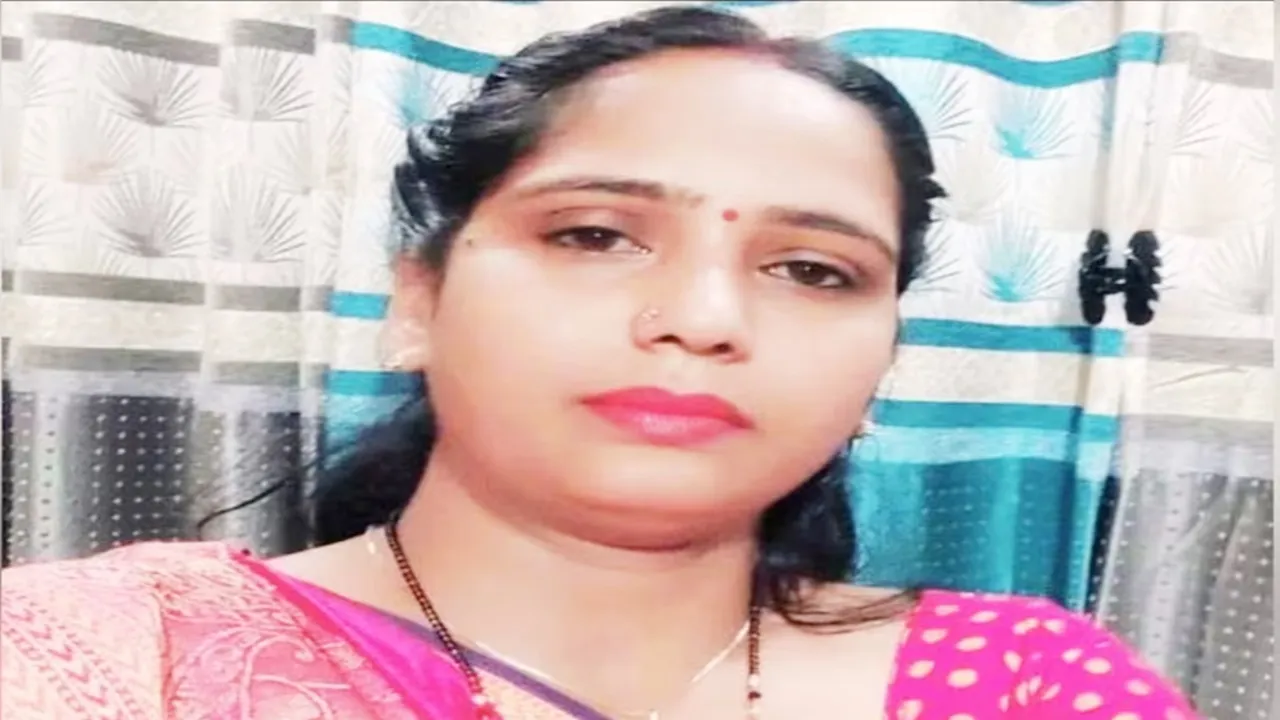 बाराबंकी शिक्षिका सुसाइड केस : प्रधानाचार्य व शिक्षक के खिलाफ प्राथमिकी दर्ज, पति ने लगाया था प्रताड़ना का आरोप 