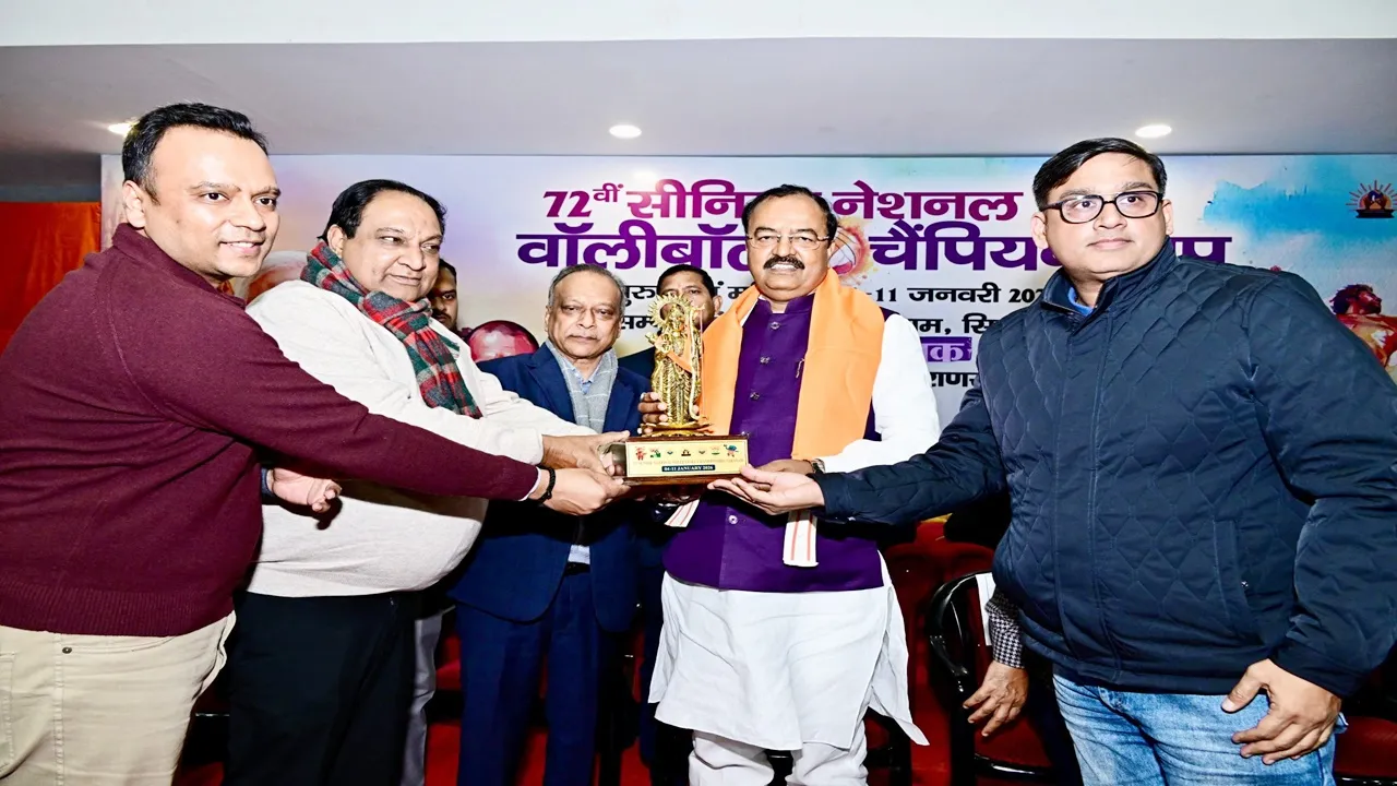 काशी वॉलीबॉल चैंपियनशिप में पहुंचे केशव मौर्य : विपक्ष पर बोला तीखा हमला, कहा- भ्रष्टाचार की अम्मा है कांग्रेस पार्टी 