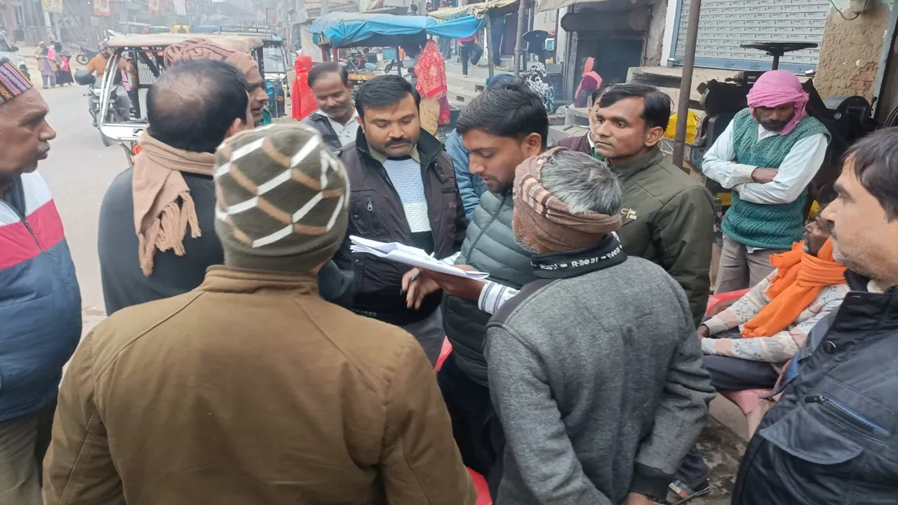 बाराबंकी : फोरलेन सड़क निर्माण की तैयारियां शुरू, राजस्व टीम ने शुरू किया नाप-जोख