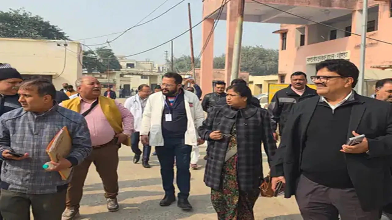 गोंडा मेडिकल कॉलेज में चूहों का वीडियो सामने आने के बाद उच्च स्तरीय कमेटी ने किया निरीक्षण, अखिलेश ने उठाया था सवाल 