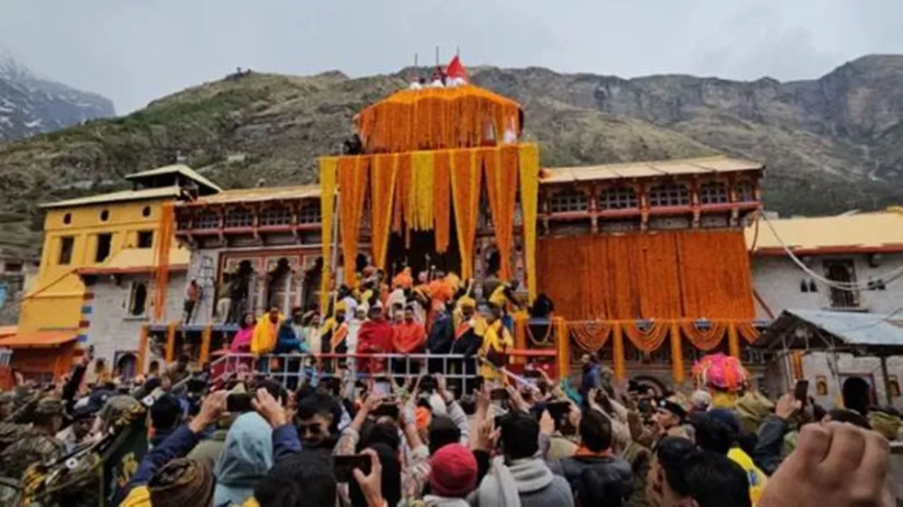 Badrinath Dham : हो गया ऐलान, जानिए इस साल कब से खुलेंगे ग्रीष्मकालीन यात्रा के लिए बदरीनाथ धाम के कपाट