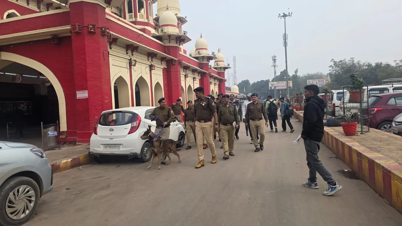 गणतंत्र दिवस 2026 : कानपुर सेंट्रल स्टेशन व एयरपोर्ट पर हाई अलर्ट, चप्पे चप्पे सुरक्षाकर्मियों की नजर 