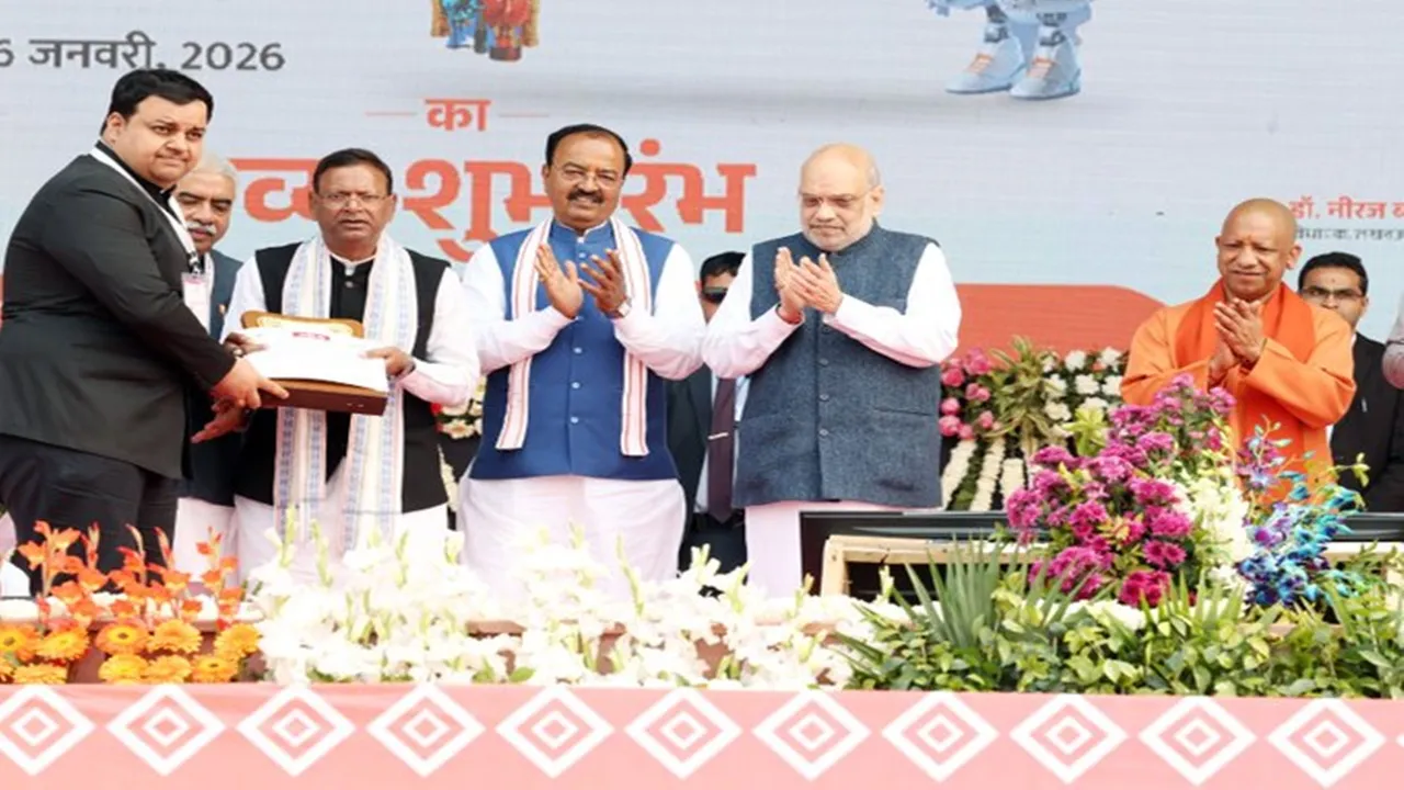 टीम वर्क से मिला है अंबेडकरनगर को सम्मान : जिलाधिकारी अनुपम शुक्ला