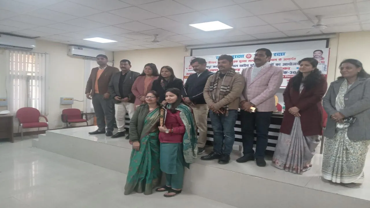 कानपुर : वाहन चलाने में जरा सी लापरवाही किसी का परिवार उजाड़ देगी, यातायात नियमों का पालन करना अपनी आदत में करें शुमार