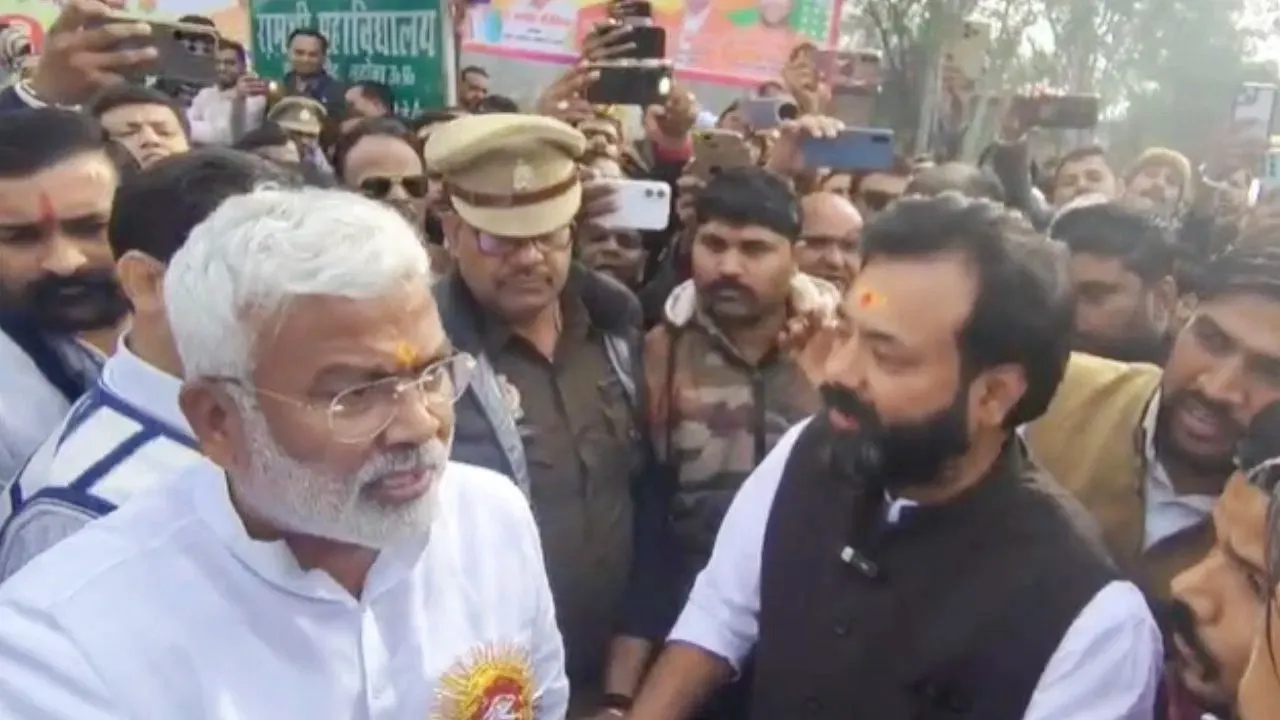 Swatantra Dev Singh : महोबा में BJP विधायक से हुए विवाद पर मंत्री स्वतंत्र देव सिंह ने तोड़ी चुप्पी, जानें क्या कहा...