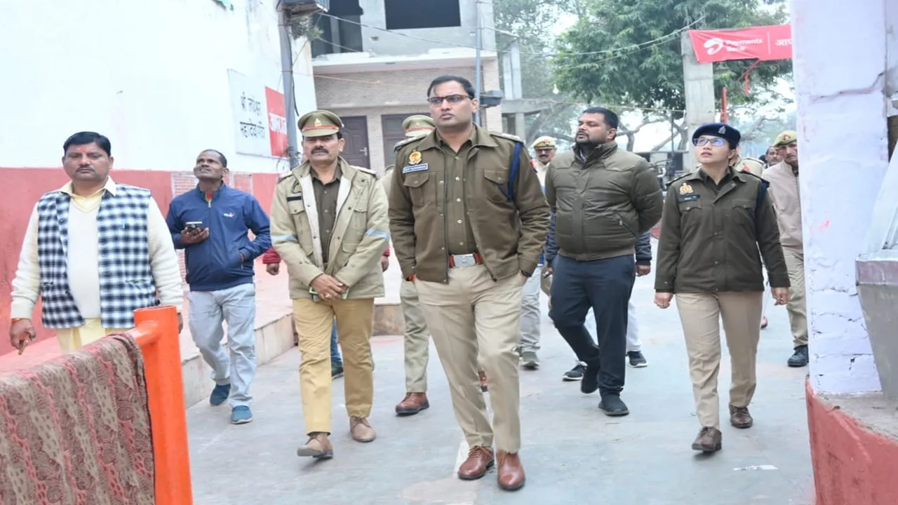 बाराबंकी : फाल्गुनी मेले की तैयारियों का एसपी ने लिया जायजा, कहा- श्रद्धालुओं की सुरक्षा में न बरती जाए लापरवाही