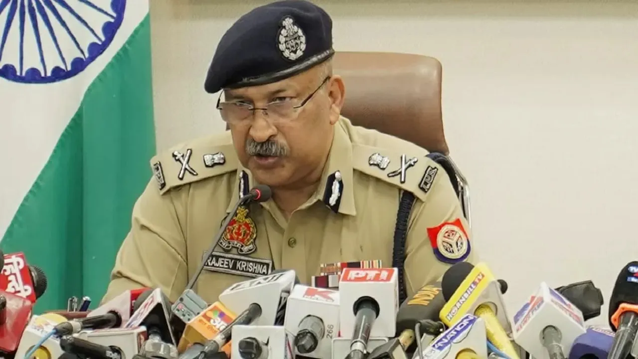  झांसी व हरदोई के दो पुलिस थानों को मिला आईएसओ प्रमाण-पत्र, पुलिस महानिदेशक ने दी बधाई