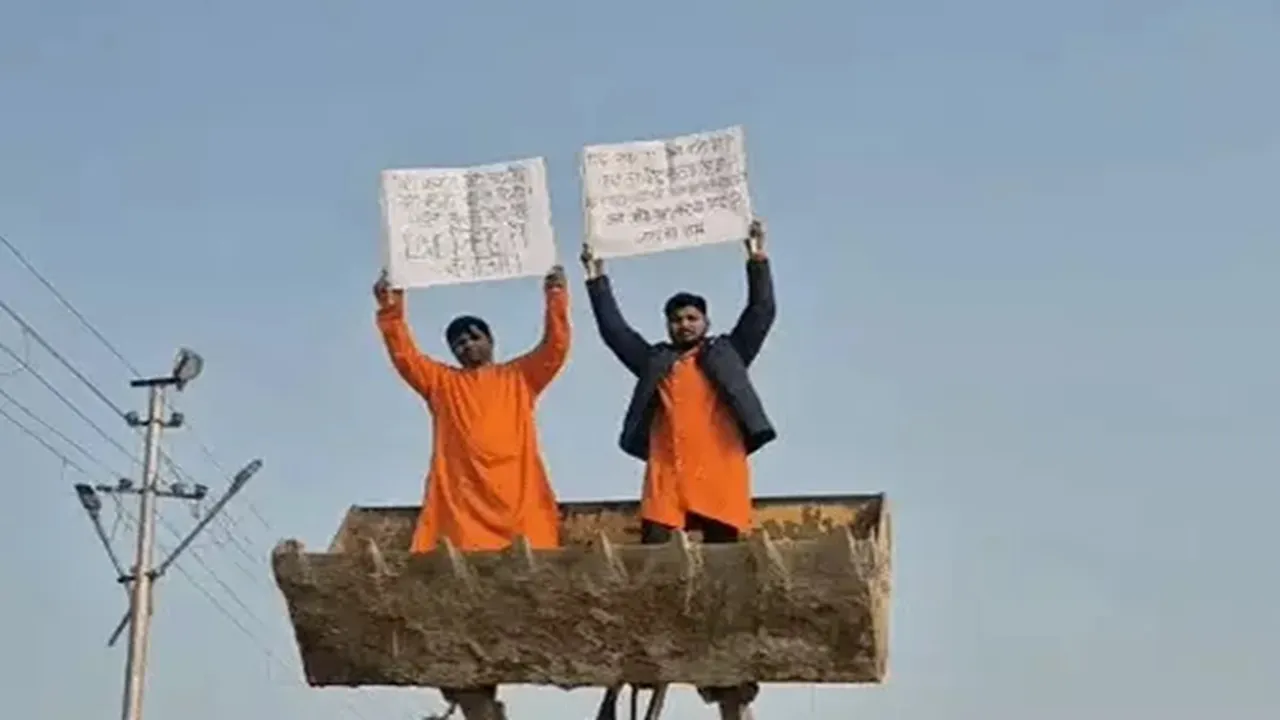 प्रयागराज : माघ मेला में लव जिहाद के खिलाफ जागरूकता अभियान, युवाओं को कर रहें सजग